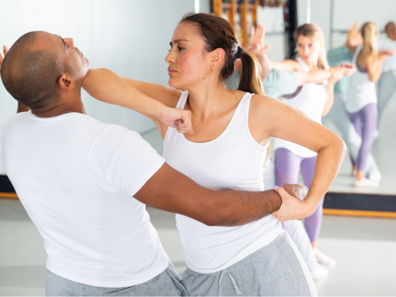 Self-defense SING method demonstration